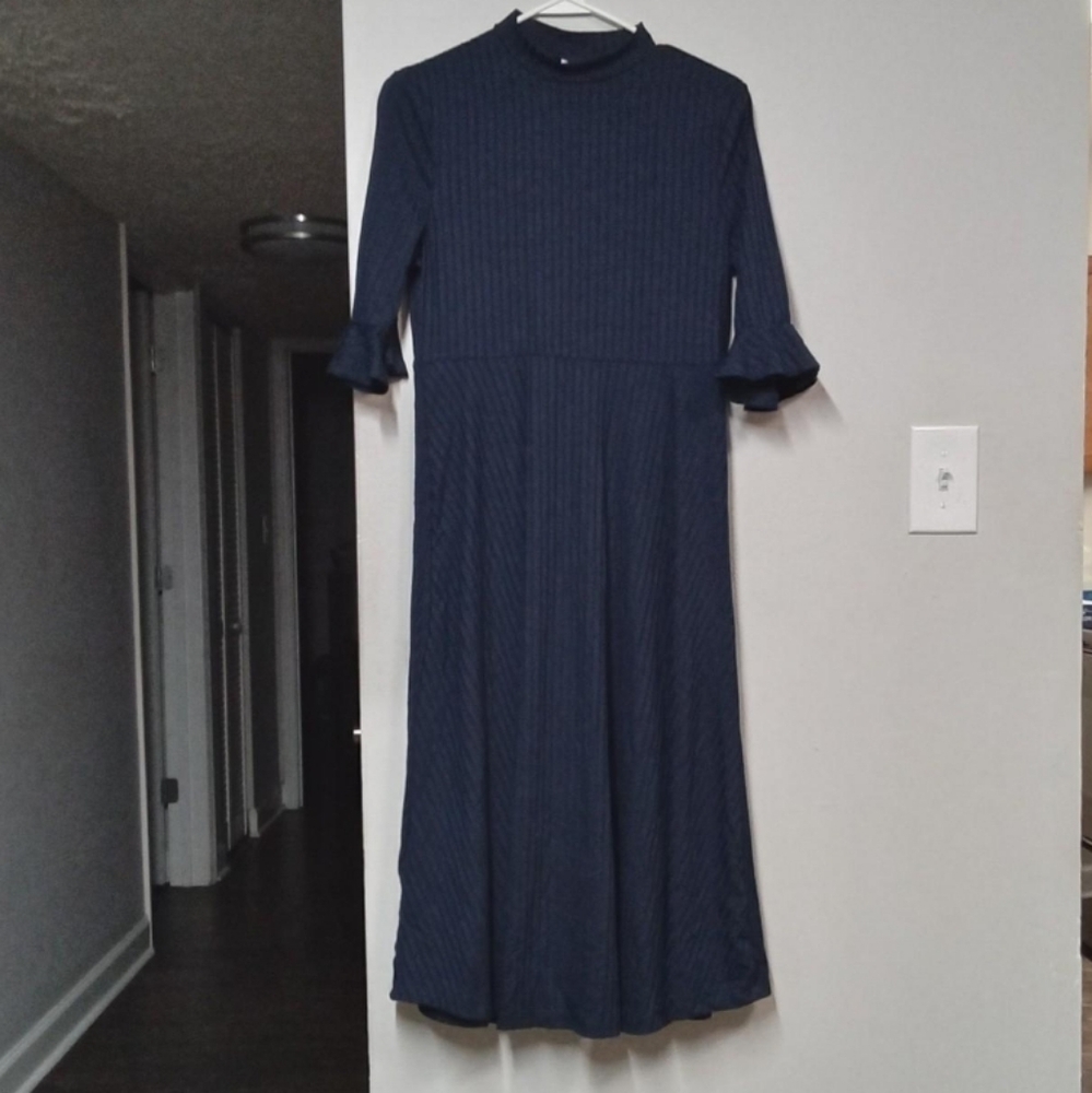 Elegant Navy Blue 1/2 Sleeve Maxi Dress NWOT! Size Large